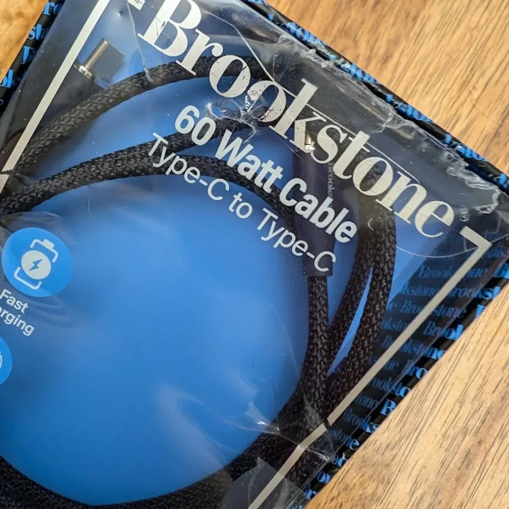 NIB Brookstone 60 Watt Type-C to Type-C Charging Cable